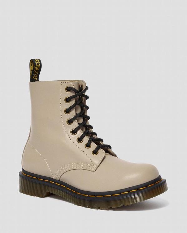 Dr Martens Dámské Kotníkové Boty 1460 Pascal Wanama Béžový, CZ-431876